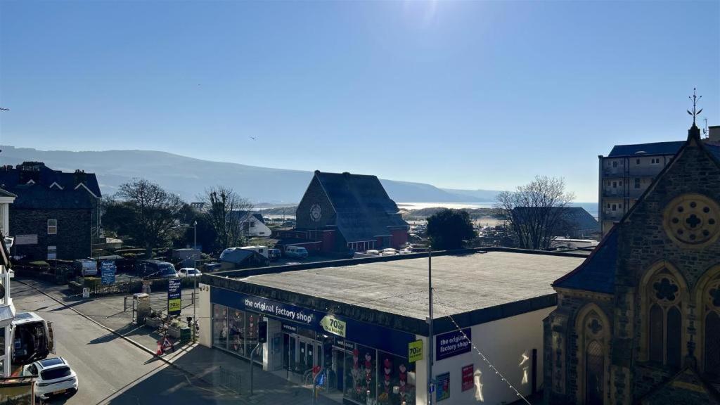 Luxury 4 Bedroom Seaside Apartment - Glan Y Werydd House Barmouth Bagian luar foto