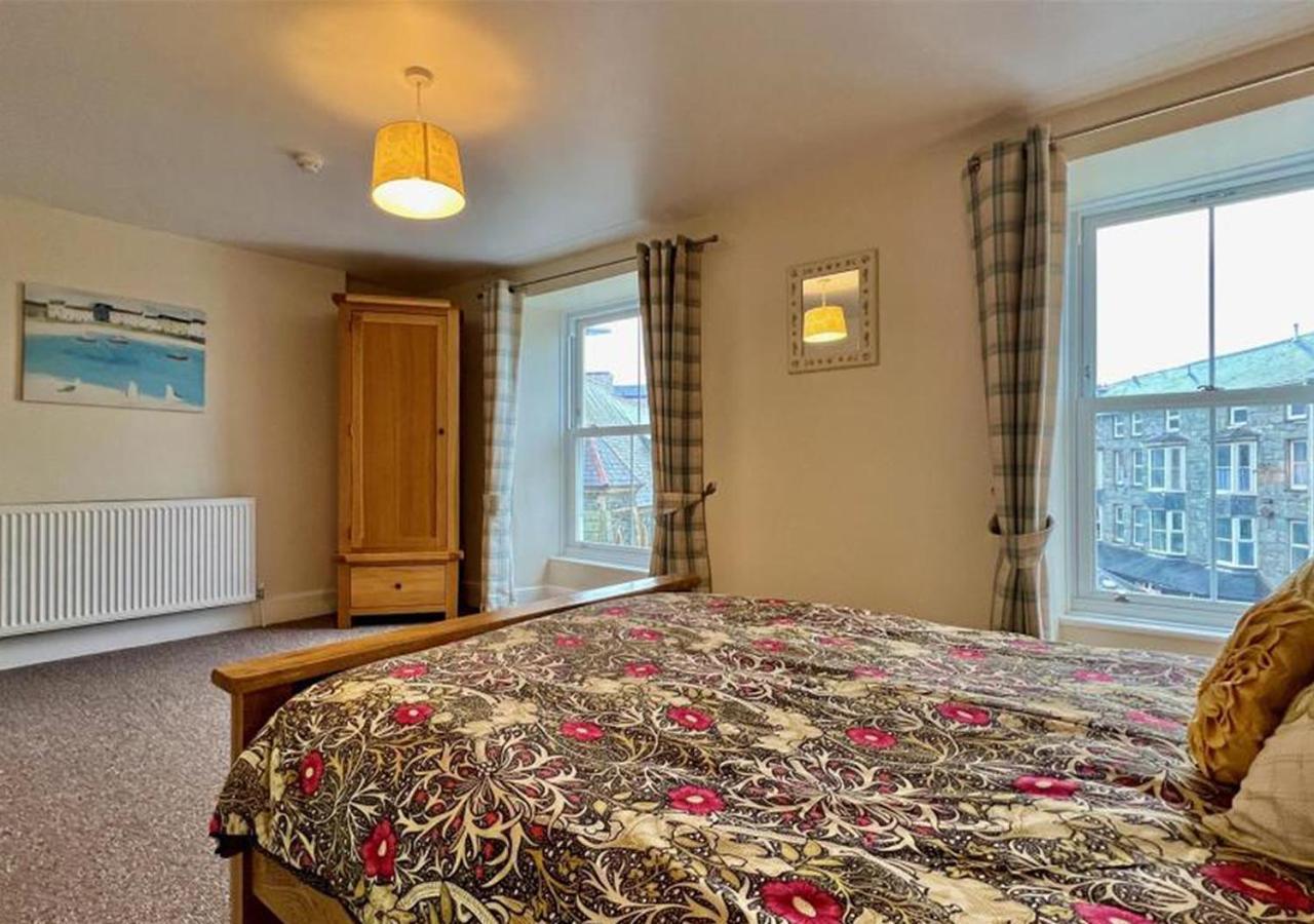 Luxury 4 Bedroom Seaside Apartment - Glan Y Werydd House Barmouth Bagian luar foto